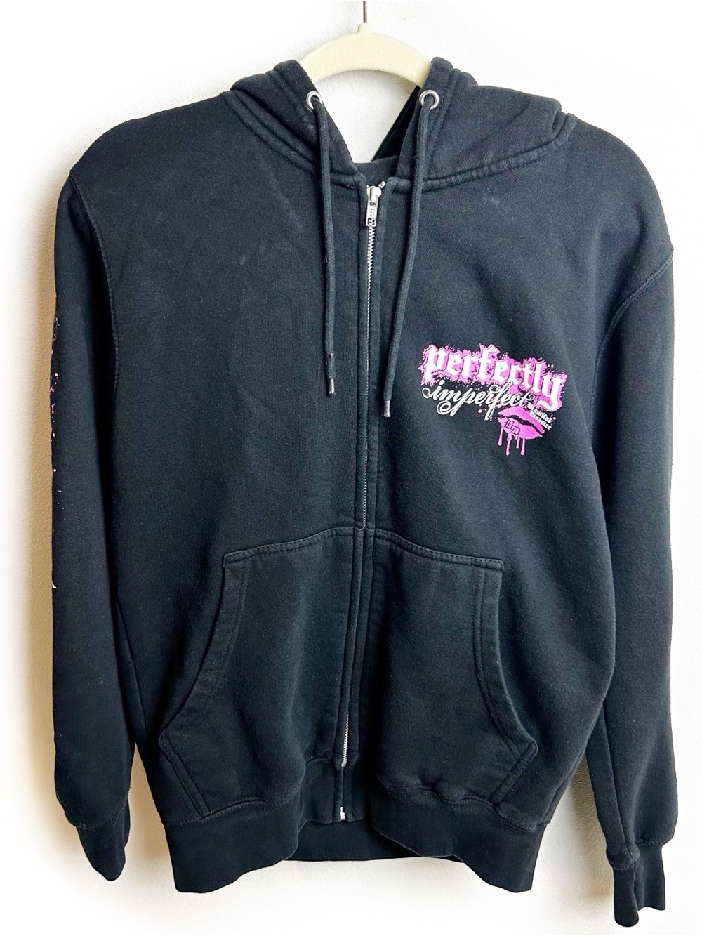 Beautiful Disaster black zip-hoodie "Perfectly Imperfect" Y2K hoodie size: M